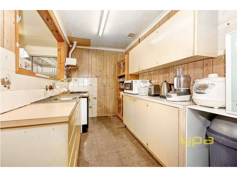 16 Canadian Court, Meadow Heights VIC 3048