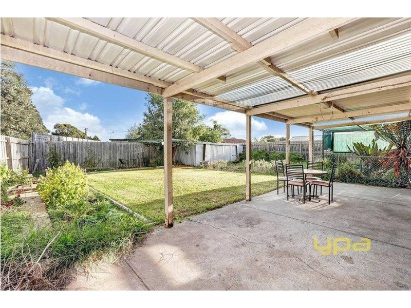 16 Canadian Court, Meadow Heights VIC 3048