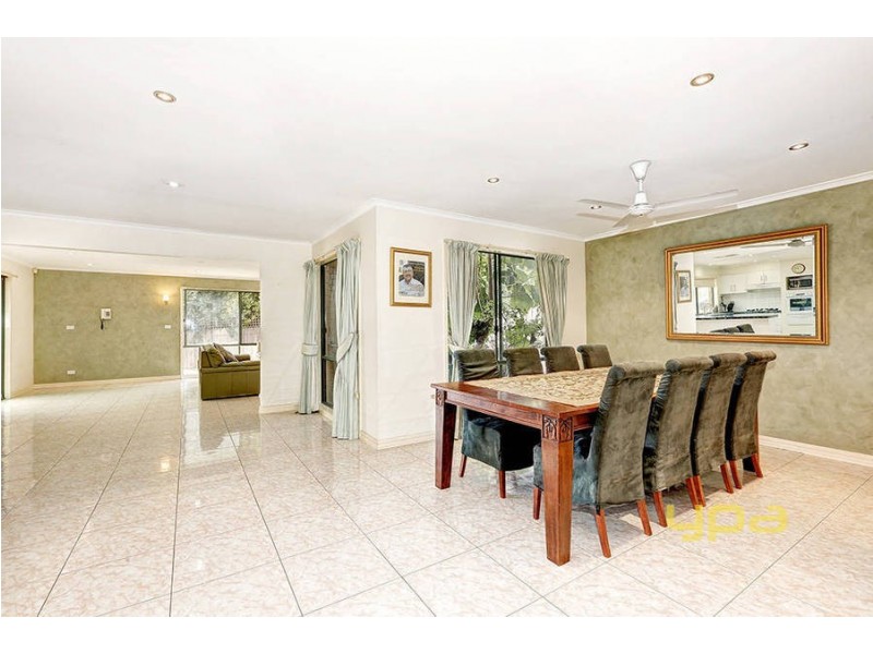 1/6 Hall Court, Meadow Heights VIC 3048