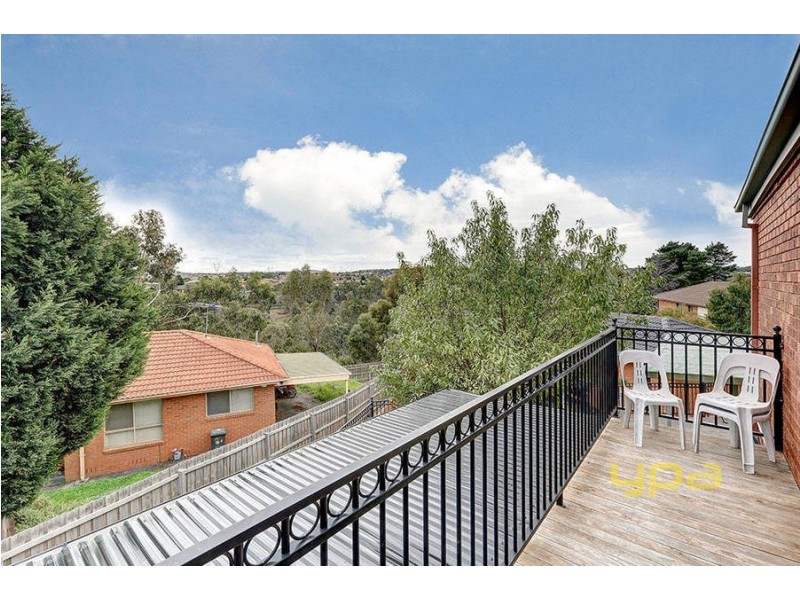 1/6 Hall Court, Meadow Heights VIC 3048