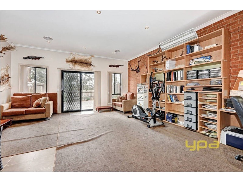 2/6 Hall Court, Meadow Heights VIC 3048