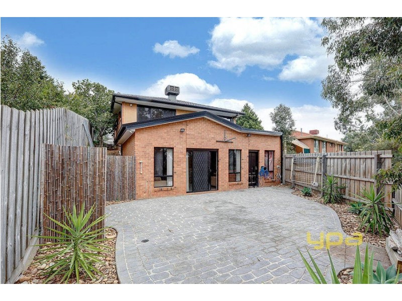 2/6 Hall Court, Meadow Heights VIC 3048