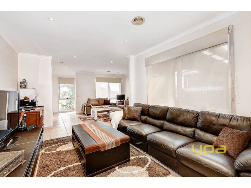 32 Cassinia Crescent, Meadow Heights VIC 3048