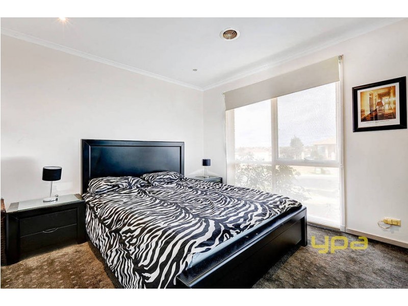 32 Cassinia Crescent, Meadow Heights VIC 3048