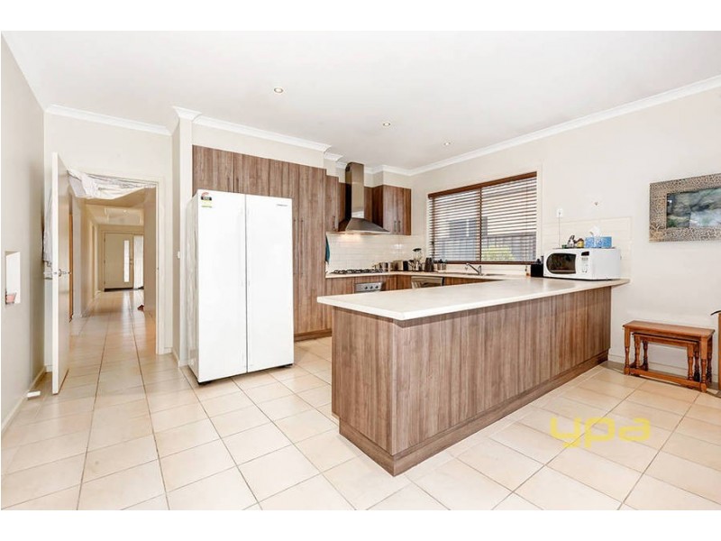 2 Atlas Street, Roxburgh Park VIC 3064