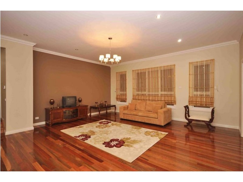 14 Wild Crescent, Roxburgh Park VIC 3064