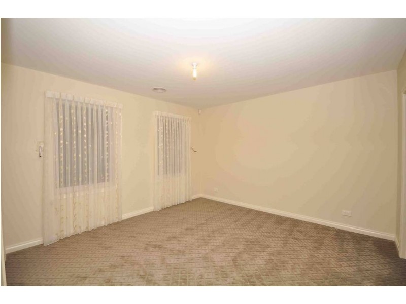 14 Wild Crescent, Roxburgh Park VIC 3064