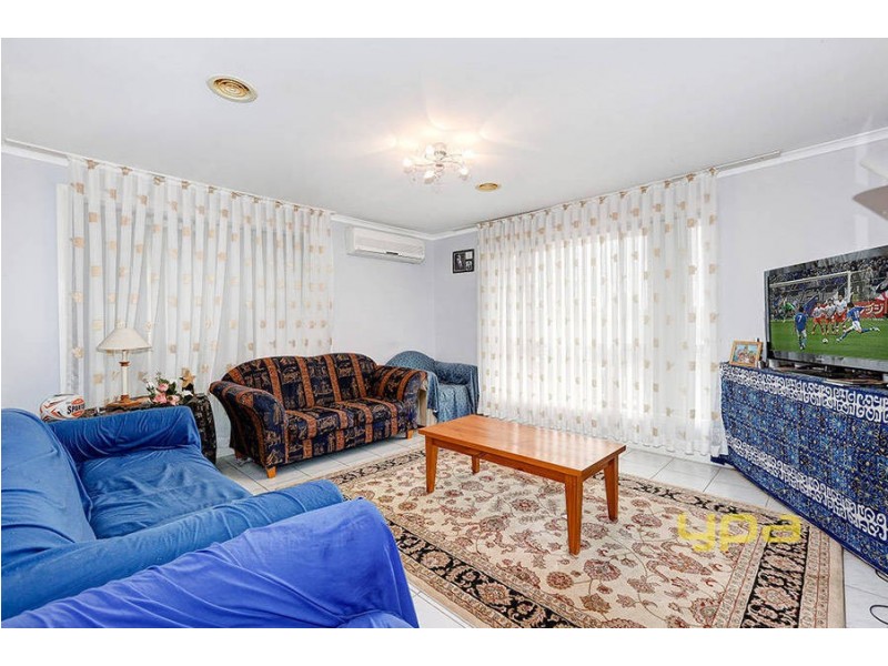 4 Hakea Place, Meadow Heights VIC 3048