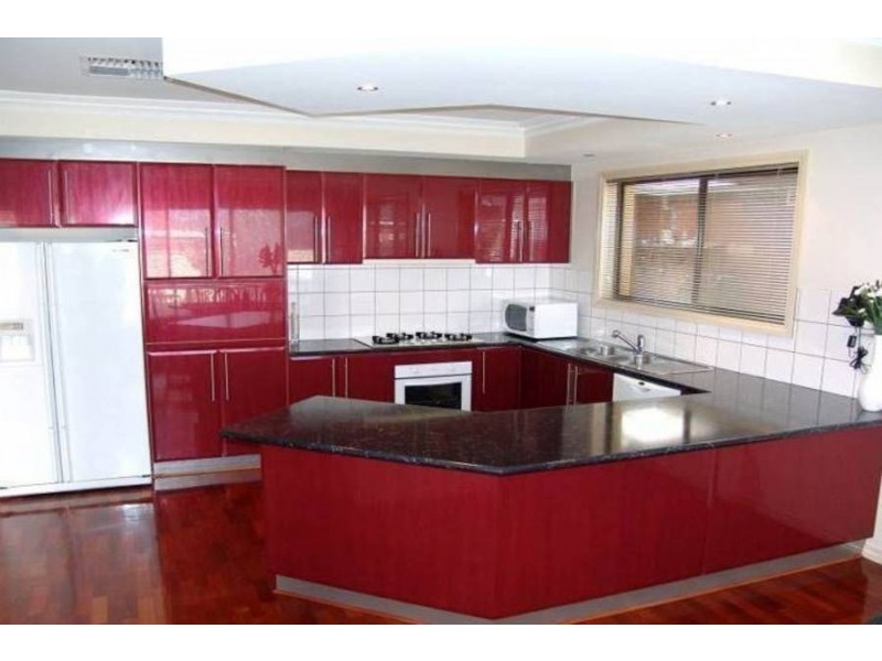 8 Chesterville Court, Roxburgh Park VIC 3064