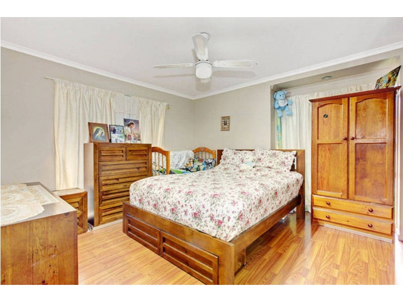 55 Rossiter Avenue, Roxburgh Park VIC 3064