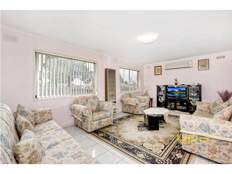 2 Dartmoor Court, Meadow Heights VIC 3048
