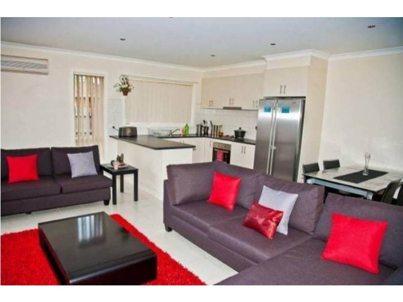 2/6 Denver Court, Meadow Heights VIC 3048