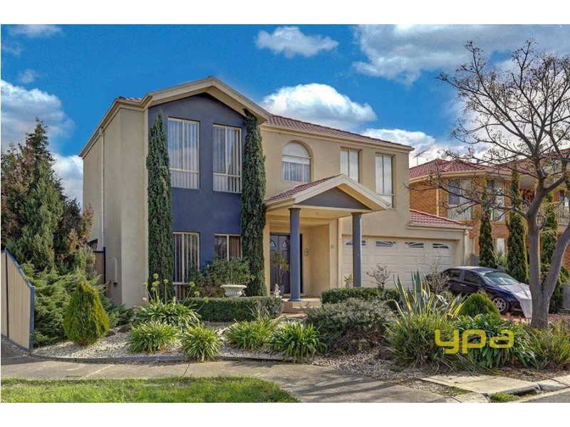 35 Masters Circuit, Roxburgh Park VIC 3064