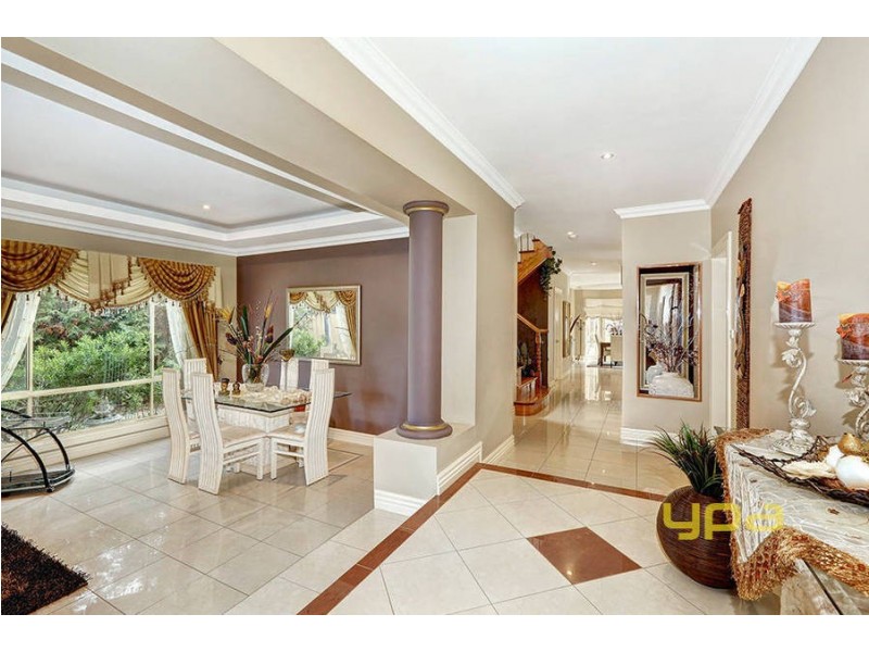 35 Masters Circuit, Roxburgh Park VIC 3064