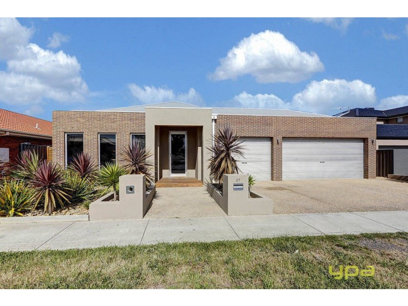 27 Coronet Avenue, Roxburgh Park VIC 3064