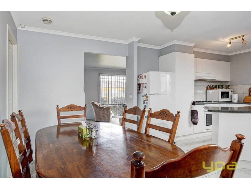 8 Rio Grande Drive, Roxburgh Park VIC 3064