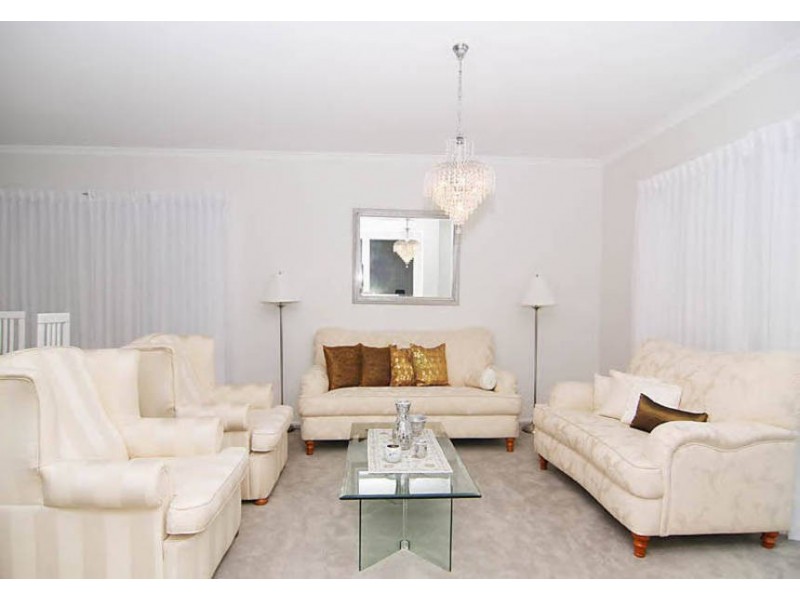 75 Sandover Drive, Roxburgh Park VIC 3064