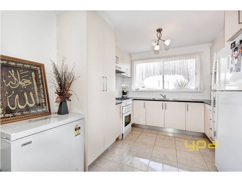 4 Kalimna Crescent, Coolaroo VIC 3048