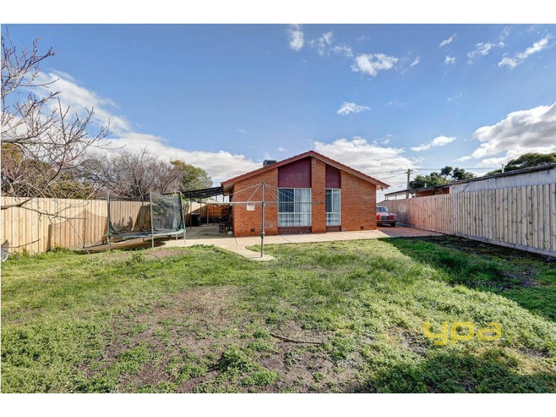 4 Kalimna Crescent, Coolaroo VIC 3048