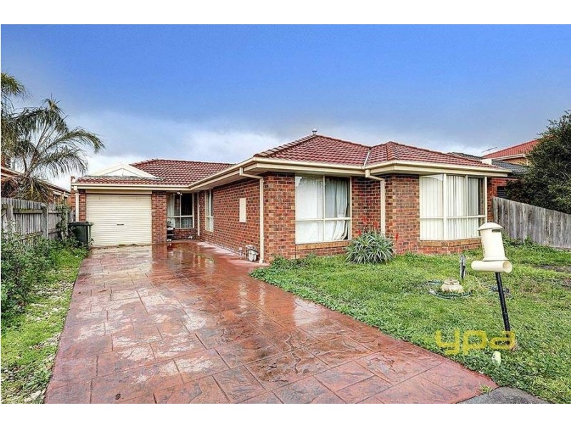 10 Thompson Crescent, Roxburgh Park VIC 3064