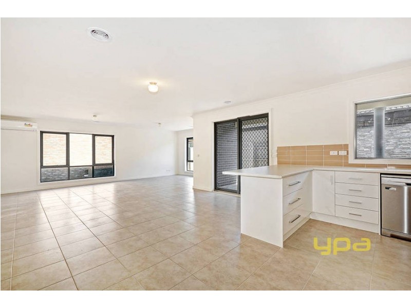 9  Broadway Street, Roxburgh Park VIC 3064