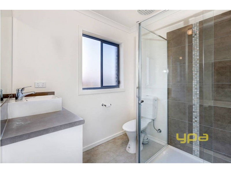 9  Broadway Street, Roxburgh Park VIC 3064