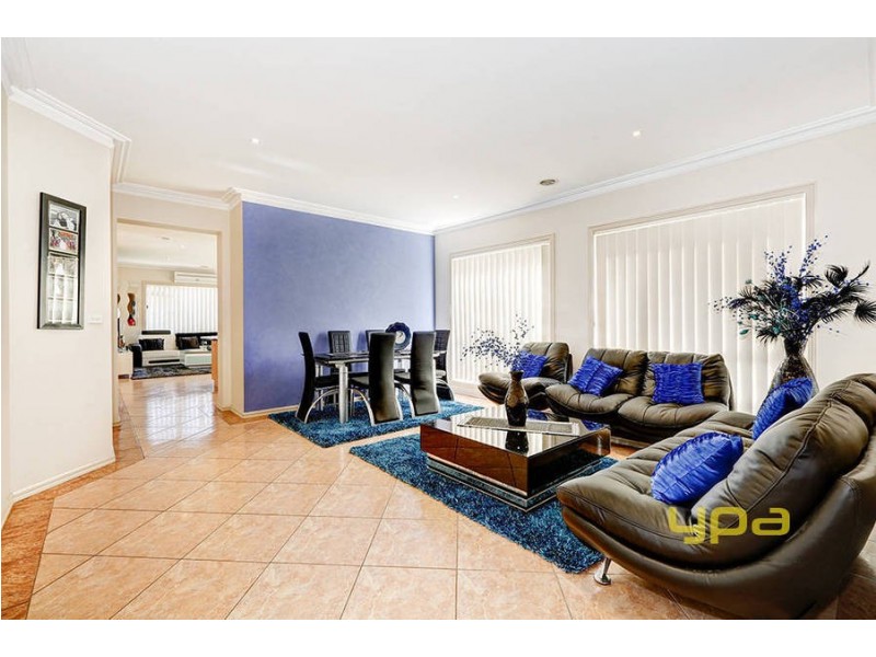 3 Brushwood Circuit, Roxburgh Park VIC 3064