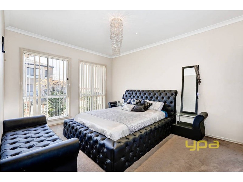 3 Brushwood Circuit, Roxburgh Park VIC 3064