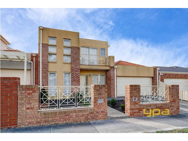 11 Flowerdale Crescent, Roxburgh Park VIC 3064