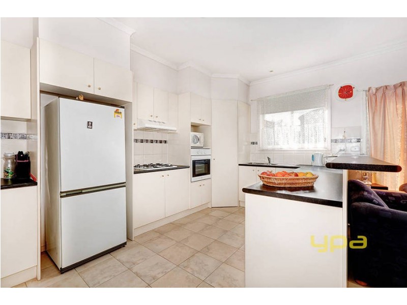 11 Flowerdale Crescent, Roxburgh Park VIC 3064