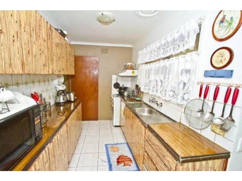 4 Dartmoor Court, Meadow Heights VIC 3048