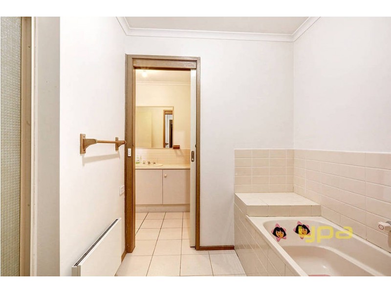 16 Wilkinson Court, Roxburgh Park VIC 3064