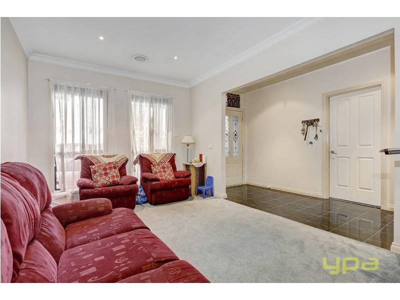 34 Broadway Street, Roxburgh Park VIC 3064