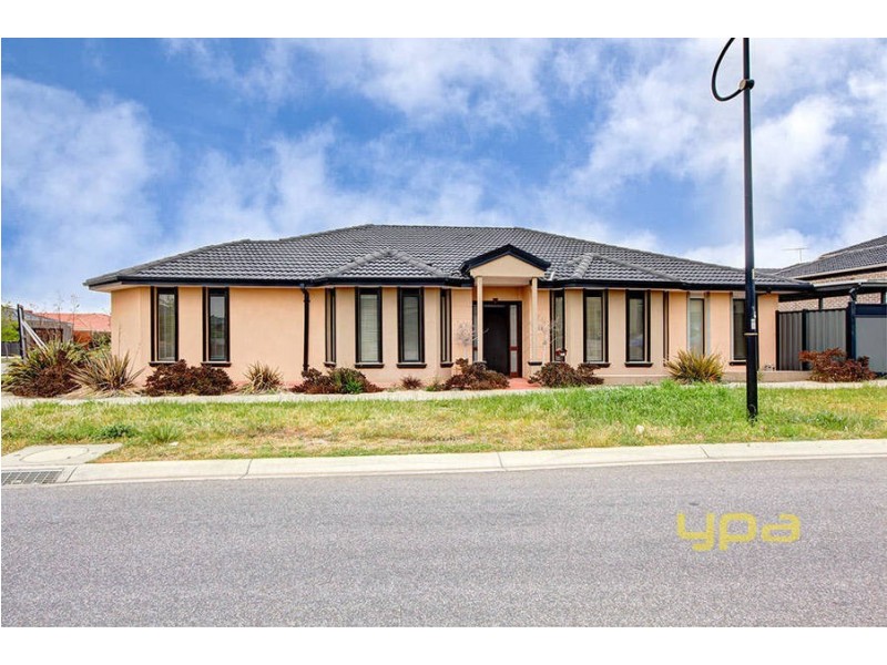 14 Coronet Avenue, Roxburgh Park VIC 3064