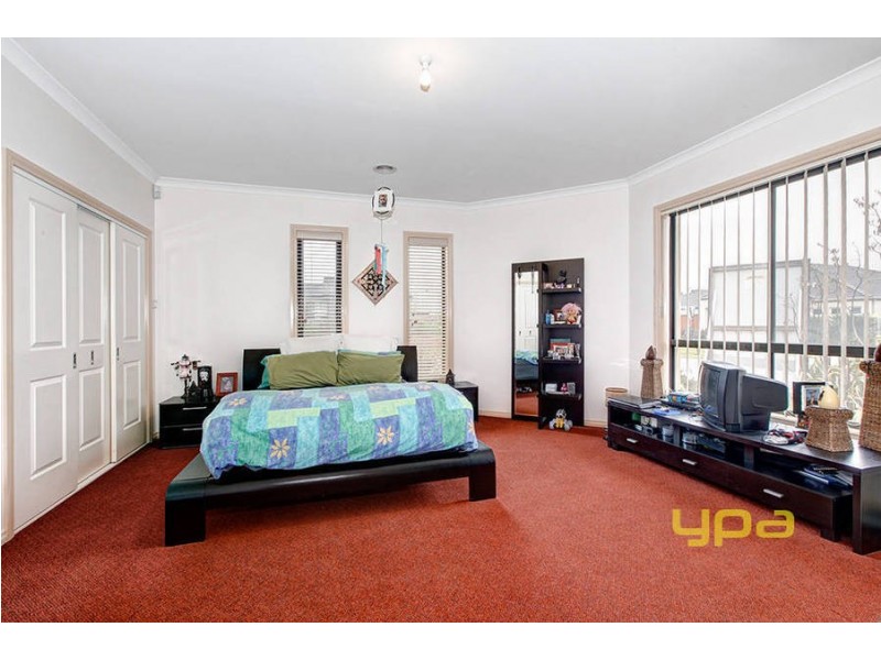 14 Coronet Avenue, Roxburgh Park VIC 3064