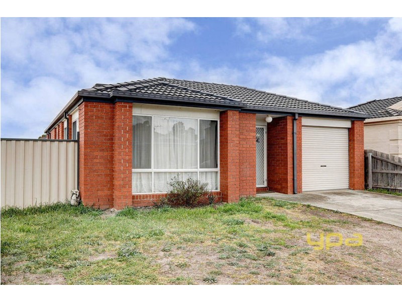 14 Lachlan Crescent, Roxburgh Park VIC 3064