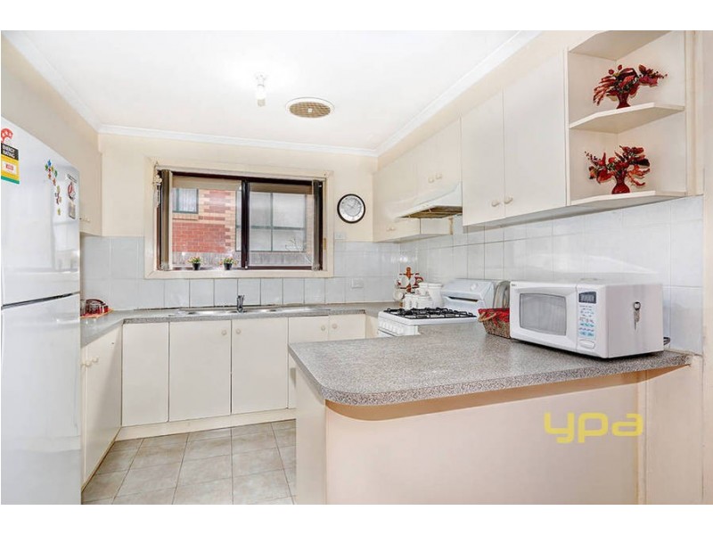 8 Wattle Close, Meadow Heights VIC 3048