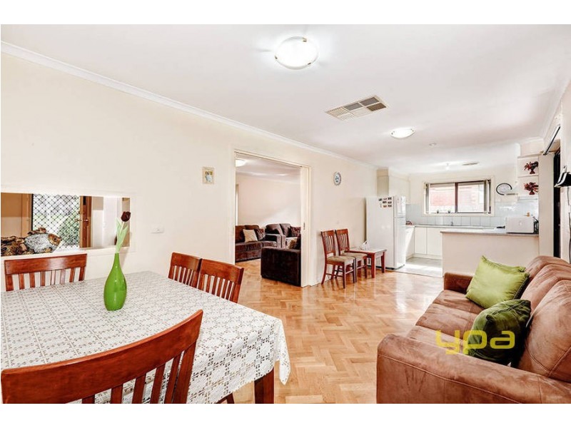 8 Wattle Close, Meadow Heights VIC 3048