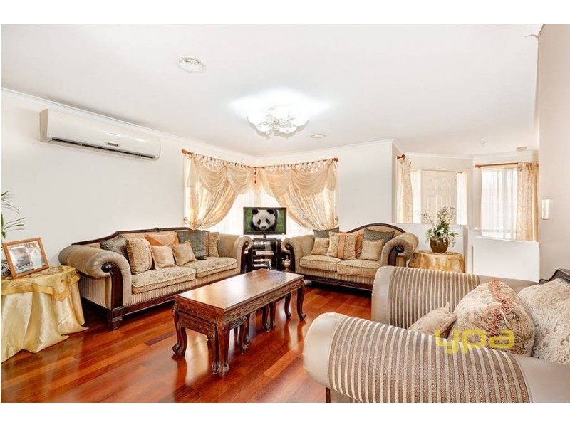 36 Lincolne Crescent, Roxburgh Park VIC 3064