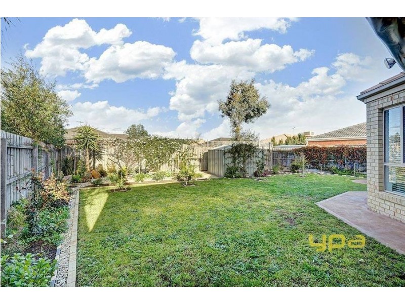 13 Athol Avenue, Roxburgh Park VIC 3064