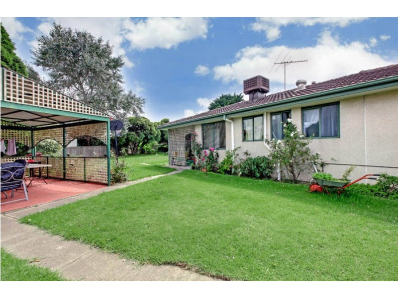 7 Werona Court, Meadow Heights VIC 3048