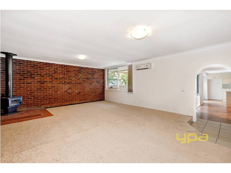 10  Camms Way, Meadow Heights VIC 3048