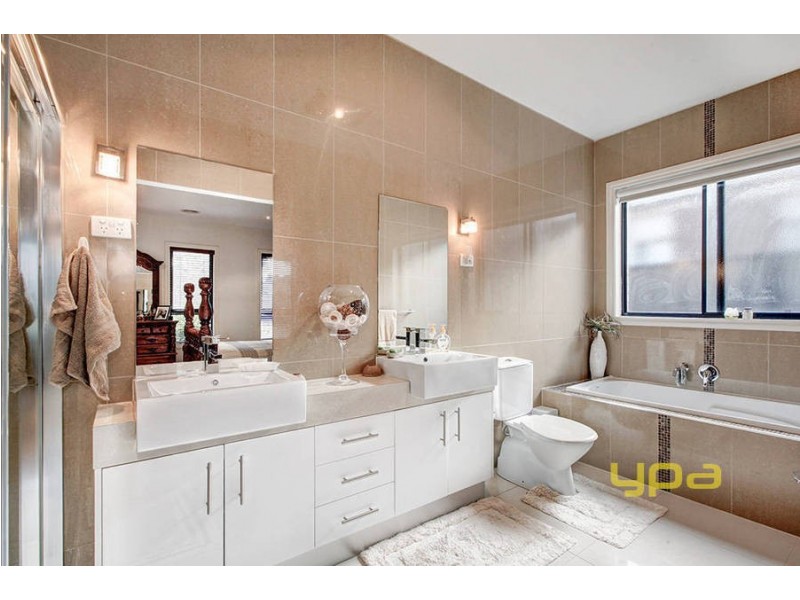 54 Serendip Crescent, Greenvale VIC 3059