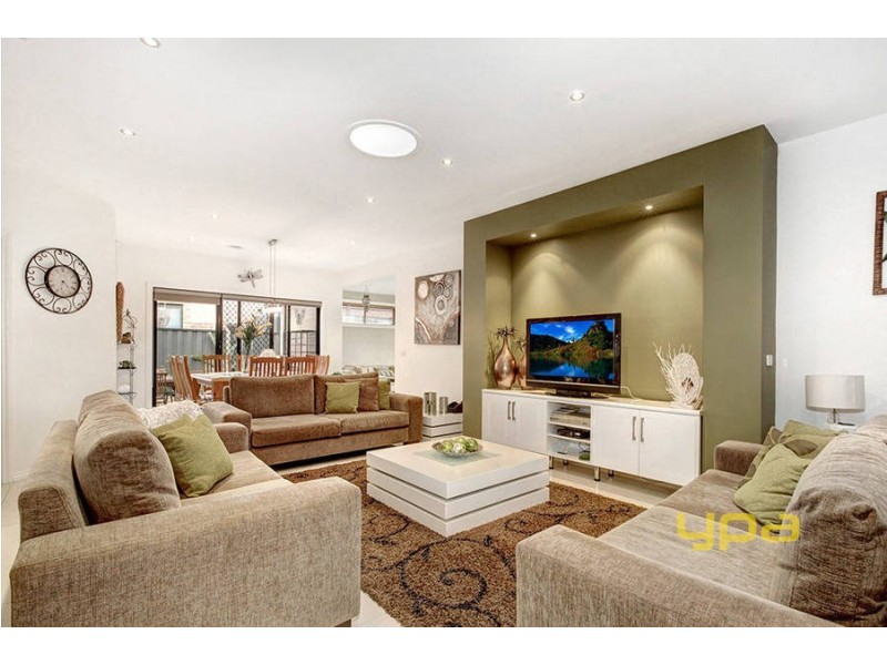 54 Serendip Crescent, Greenvale VIC 3059