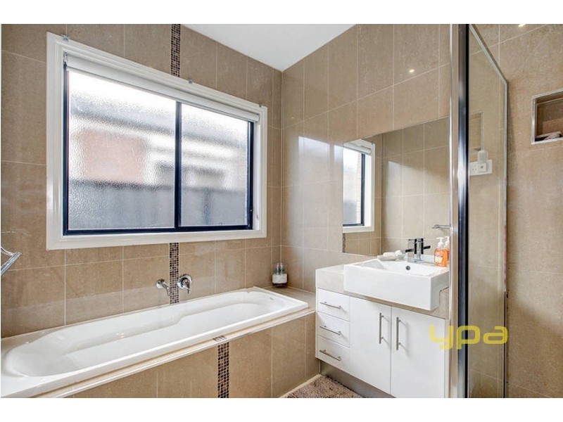 54 Serendip Crescent, Greenvale VIC 3059