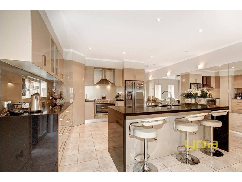 3 Parana Grove, Roxburgh Park VIC 3064