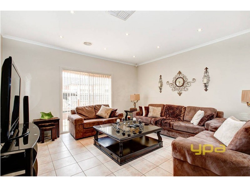 3 Parana Grove, Roxburgh Park VIC 3064