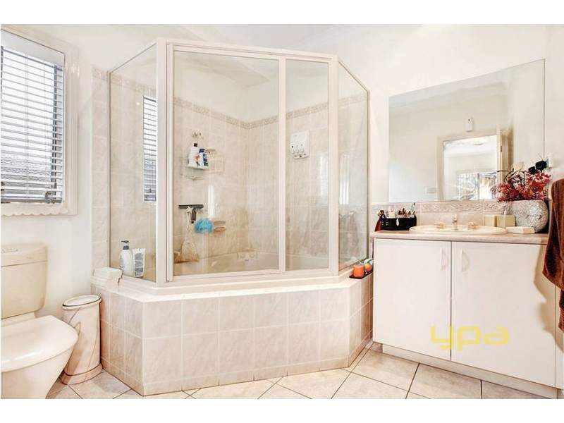 3 Parana Grove, Roxburgh Park VIC 3064