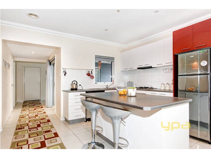 36  Lakeside Drive, Roxburgh Park VIC 3064