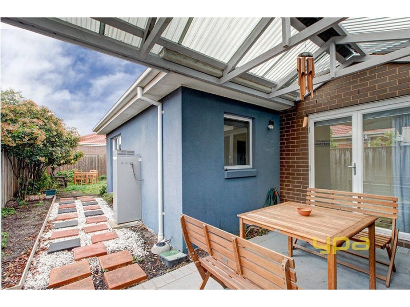 36  Lakeside Drive, Roxburgh Park VIC 3064